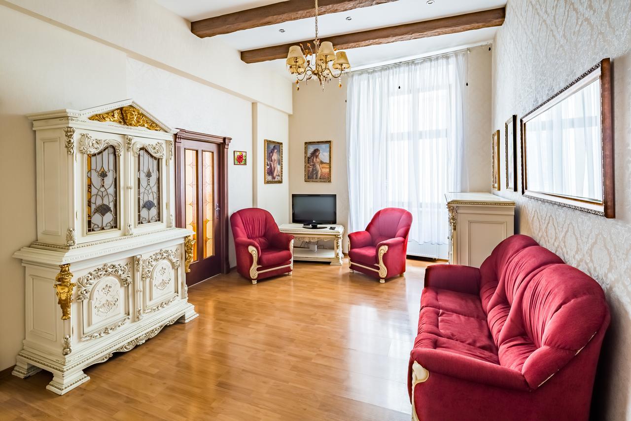 2 Virmens'ka Apartment *